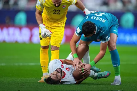 أبشركم بشأن الإصابة.. أول تعليق من النعيمات بعد خروجه مصابًا في مباراة العراق